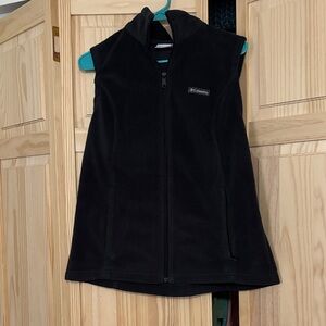 Columbia Women’s Black Zip-Up Fleece Vest